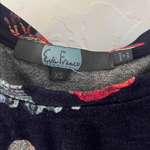 Eva Franco Black Floral Short Sleeve Top - Picture 2 of 3